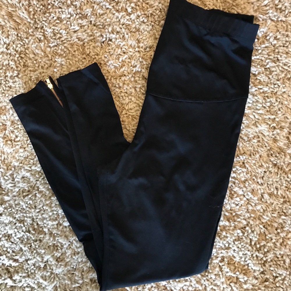 RUNE NYC Maternity Leggings